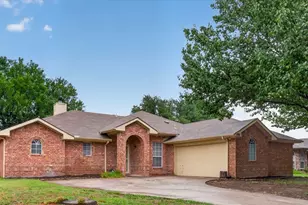 1901 Le Sage Ct, Denton, TX 76208 - Photo 2