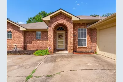 1901 Le Sage Court, Denton, TX 76208 - Photo 4