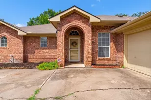 1901 Le Sage Ct, Denton, TX 76208 - Photo 4