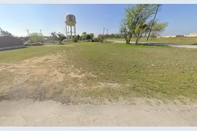 1005 W Granada Drive, Chico, TX 76431 - Photo 2