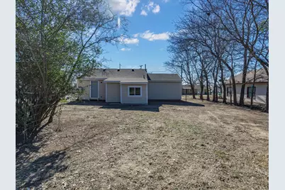 807 Adkins Street, Bowie, TX 76230 - Photo 14