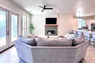 2402 Amesbury Dr, Midlothian, TX 76065 - Photo 10