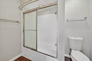 9809 Matchpoint Pl, Dallas, TX 75243 - Photo 20