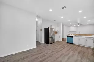 1060 Westbrook Ct, Grand Prairie, TX 75052 - Photo 16