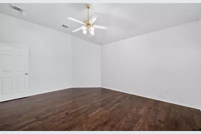 1060 Westbrook Court, Grand Prairie, TX 75052 - Photo 32
