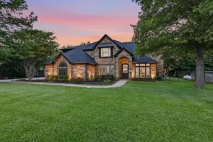 210 Canyon Oaks Dr, Argyle, TX 76226 - Photo 2