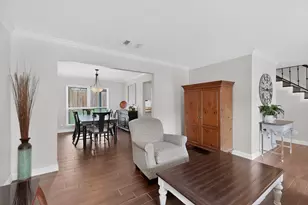 4349 Winchester Ct, Grand Prairie, TX 75052 - Photo 8