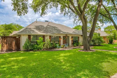 2703 W Prairie Creek Drive, Richardson, TX 75080 - Photo 2