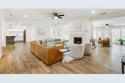 2703 W Prairie Creek Drive, Richardson, TX 75080 - Photo 10
