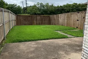 2217 Woodcreek, Carrollton, TX 75006 - Photo 4