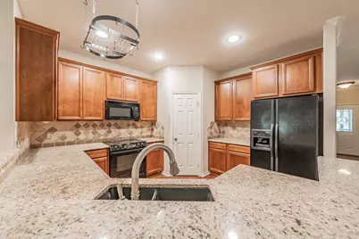 2728 Park Place, Burleson, TX 76028 - Photo 6