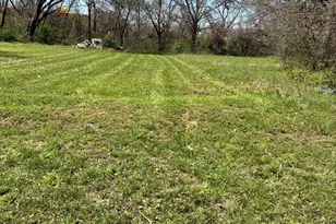 1103 Field St, Gainesville, TX 76240 - Photo 1