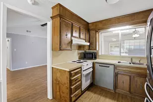 1323 Hemphill Dr, Cleburne, TX 76033 - Photo 14