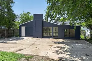 2402 E Overton Rd, Dallas, TX 75216 - Photo 22