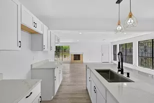 2402 E Overton Rd, Dallas, TX 75216 - Photo 4