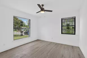 2402 E Overton Rd, Dallas, TX 75216 - Photo 10
