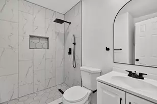 2402 E Overton Rd, Dallas, TX 75216 - Photo 12