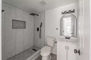 2402 E Overton Rd, Dallas, TX 75216 - Photo 36