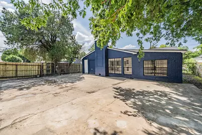 2402 E Overton Road, Dallas, TX 75216 - Photo 6