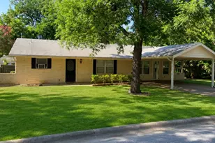 1808 Edgewood Dr, Bridgeport, TX 76426 - Photo 1