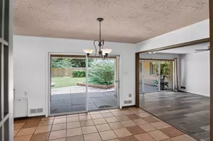 1911 Harrison Ave, Paris, TX 75460 - Photo 6