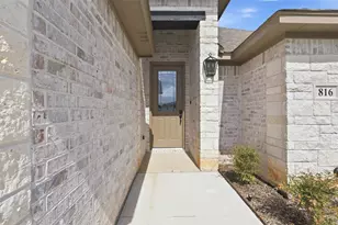 816 Haley St, Springtown, TX 76082 - Photo 4