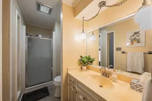 608 Sandlin Dr, Bedford, TX 76021 - Photo 6