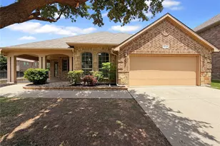 10036 Red Bluff Ln, Fort Worth, TX 76177 - Photo 1