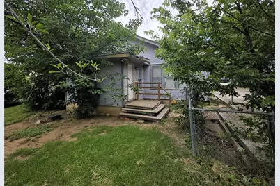 1901 Avenue D, Brownwood, TX 76801 - Photo 14