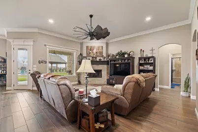 9709 Puma Trail, Godley, TX 76044 - Photo 4