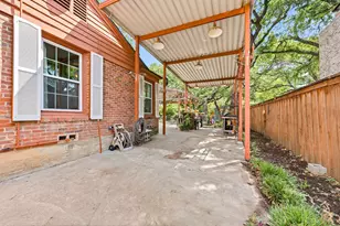 2012 W Lotus Ave, Fort Worth, TX 76111 - Photo 30