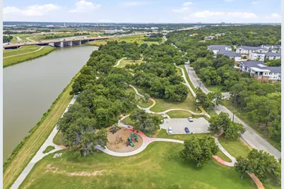 2012 W Lotus Avenue, Fort Worth, TX 76111 - Photo 38
