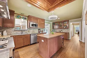 2012 W Lotus Ave, Fort Worth, TX 76111 - Photo 8