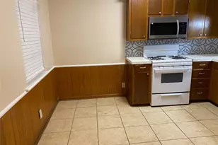 1615 N Alexander St, Sherman, TX 75092 - Photo 4