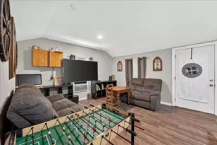 218 Barger St, Garland, TX 75040 - Photo 2