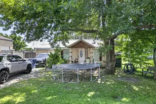 218 Barger St, Garland, TX 75040 - Photo 10