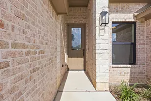 728 Raylan St, Springtown, TX 76082 - Photo 4