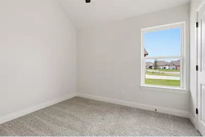 728 Raylan Street, Springtown, TX 76082 - Photo 32