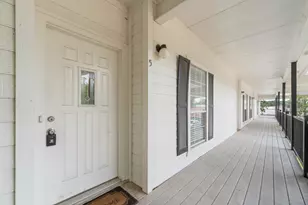 400 N Gaither St, Glen Rose, TX 76043 - Photo 2