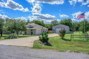 99 Catamaran Ct, Gordonville, TX 76245 - Photo 2