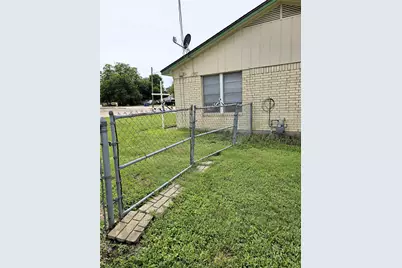 105 N 3rd Street, Coolidge, TX 76635 - Photo 28