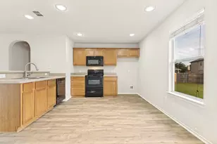 556 Winbridge Ln, Fort Worth, TX 76052 - Photo 8