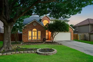 1819 Sandalwood Ln, Grapevine, TX 76051 - Photo 1
