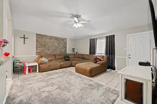 1611 Berry Dr, Cleburne, TX 76033 - Photo 6