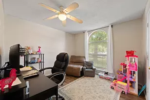 1611 Berry Dr, Cleburne, TX 76033 - Photo 18