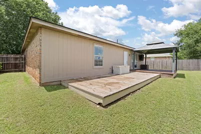 1611 Berry Drive, Cleburne, TX 76033 - Photo 24