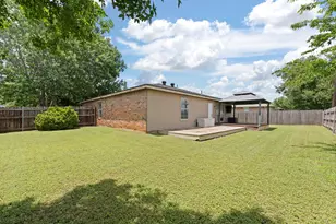 1611 Berry Dr, Cleburne, TX 76033 - Photo 26