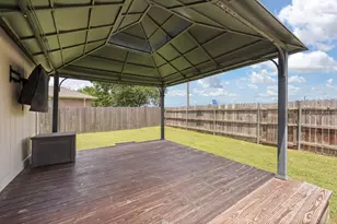 1611 Berry Dr, Cleburne, TX 76033 - Photo 22