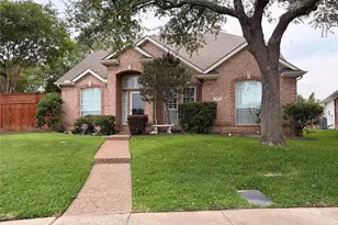 120 Stonecreek Dr, Irving, TX 75063 - Photo 1