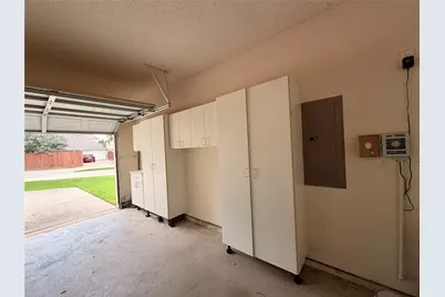 120 Stonecreek Drive, Irving, TX 75063 - Photo 26